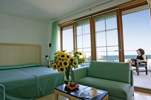 Minibar, in-room safe, free cribs/infant beds, free WiFi - Hotel Centrale Jesolo (Jesolo)
