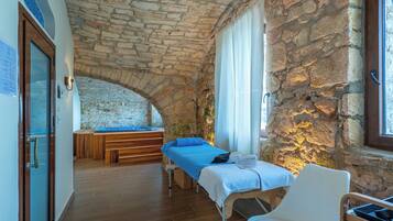 Couples treatment room(s), Turkish bath/hammam, body treatments