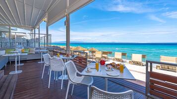 Breakfast and dinner served, beach views