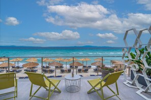 Terrace/patio - Ammon Zeus Luxury Beach Hotel (Kassandra)