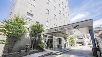 Desk, blackout drapes, iron/ironing board, free WiFi