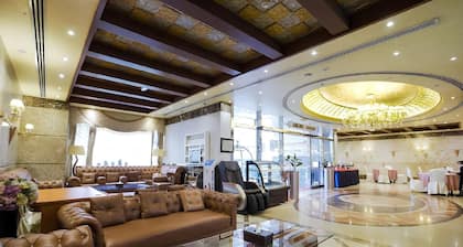 Crystal Plaza Hotel