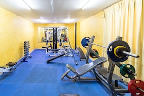 Gym - Crystal Plaza Hotel (Sharjah)