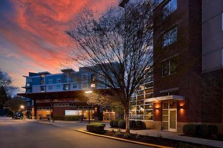 Exterior. Hyatt House Seattle/Redmond