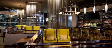 Se sirven cenas y cocina americana