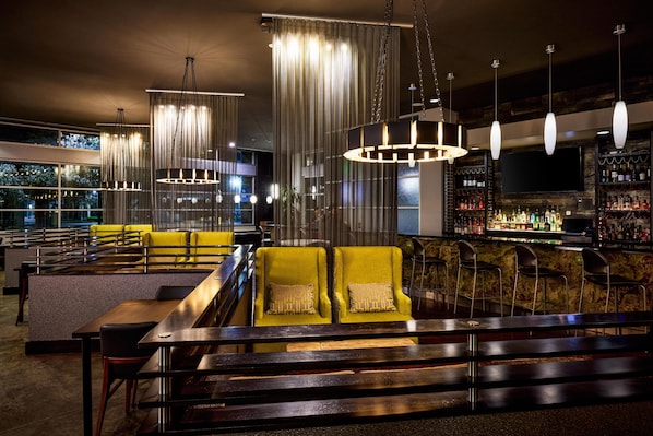 Se sirven cenas y cocina americana