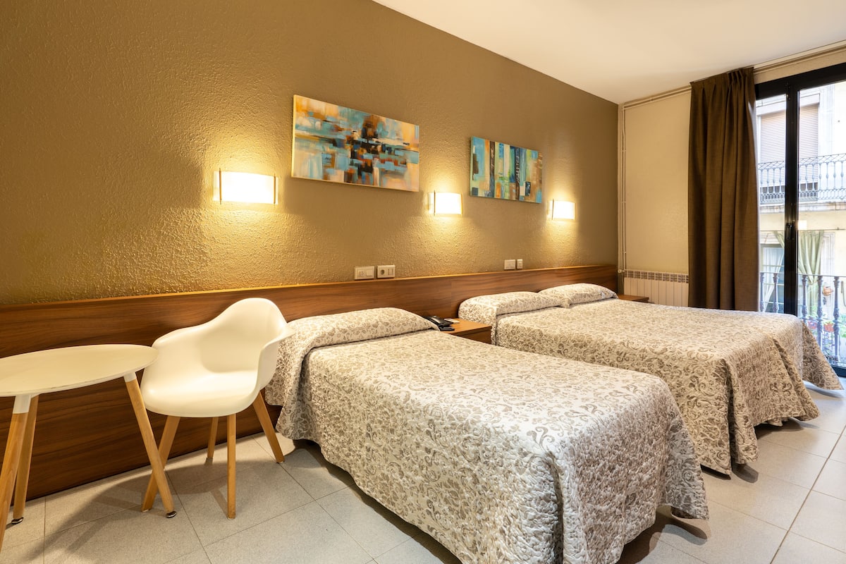 Standard Triple Room | In-room safe, free WiFi, bed sheets