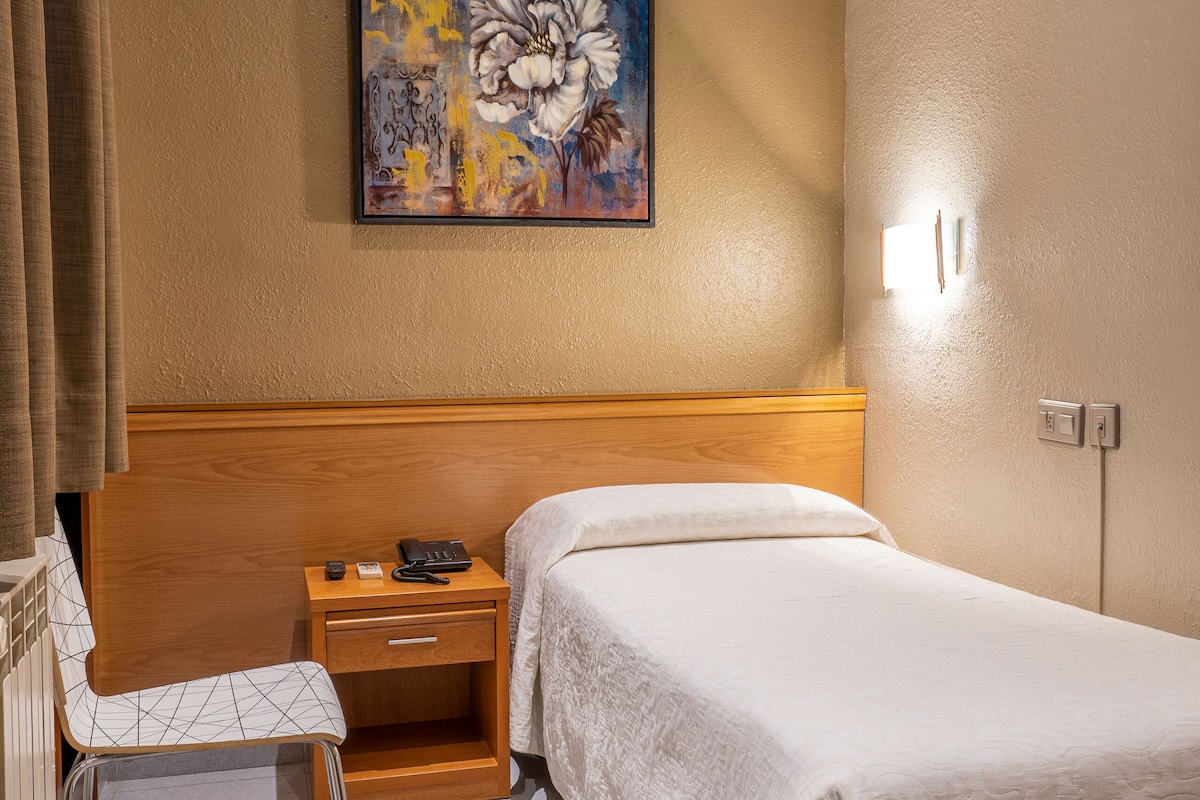 Standard Single Room | In-room safe, free WiFi, bed sheets