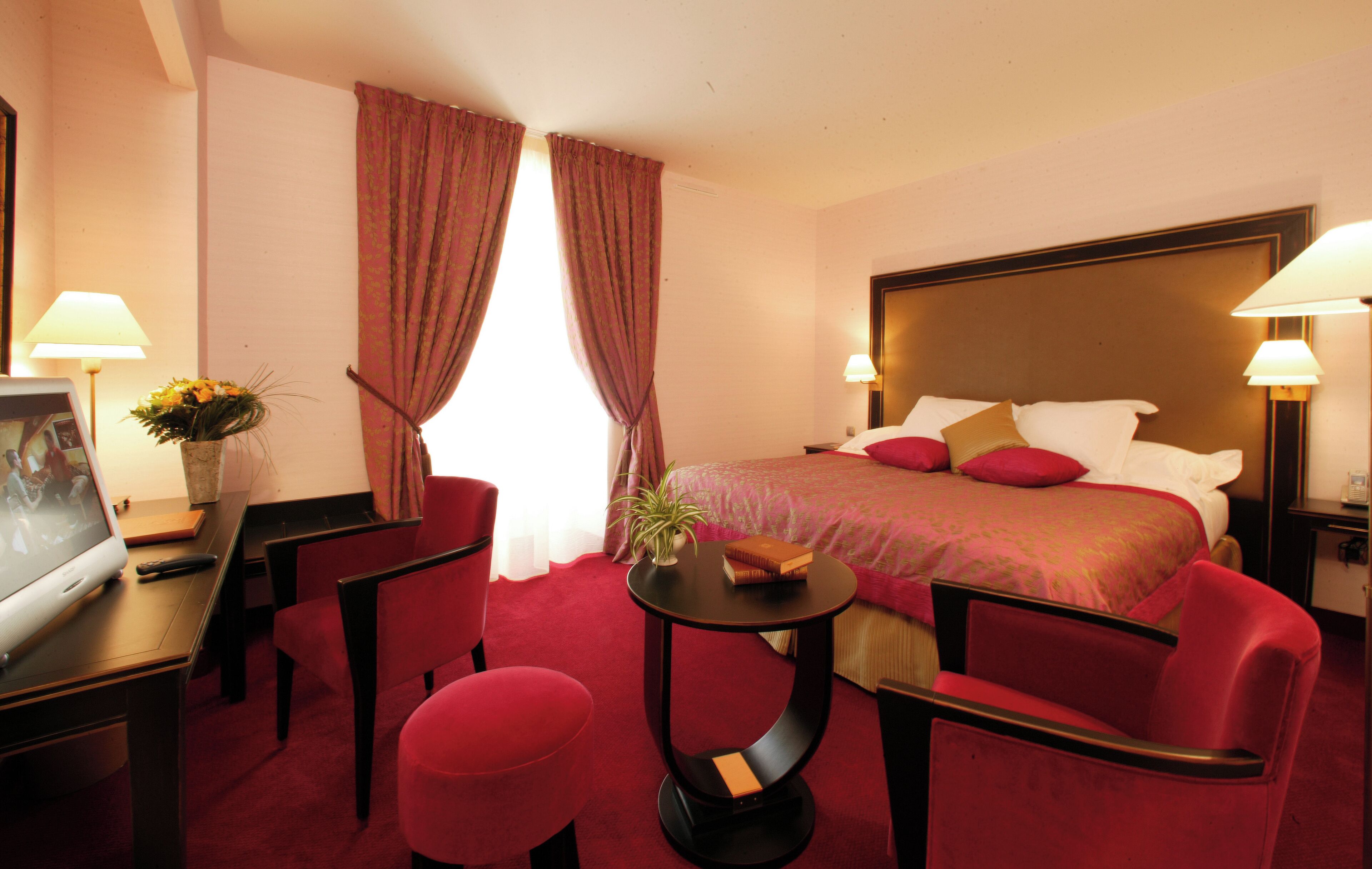 Premium bedding, minibar, in-room safe, desk