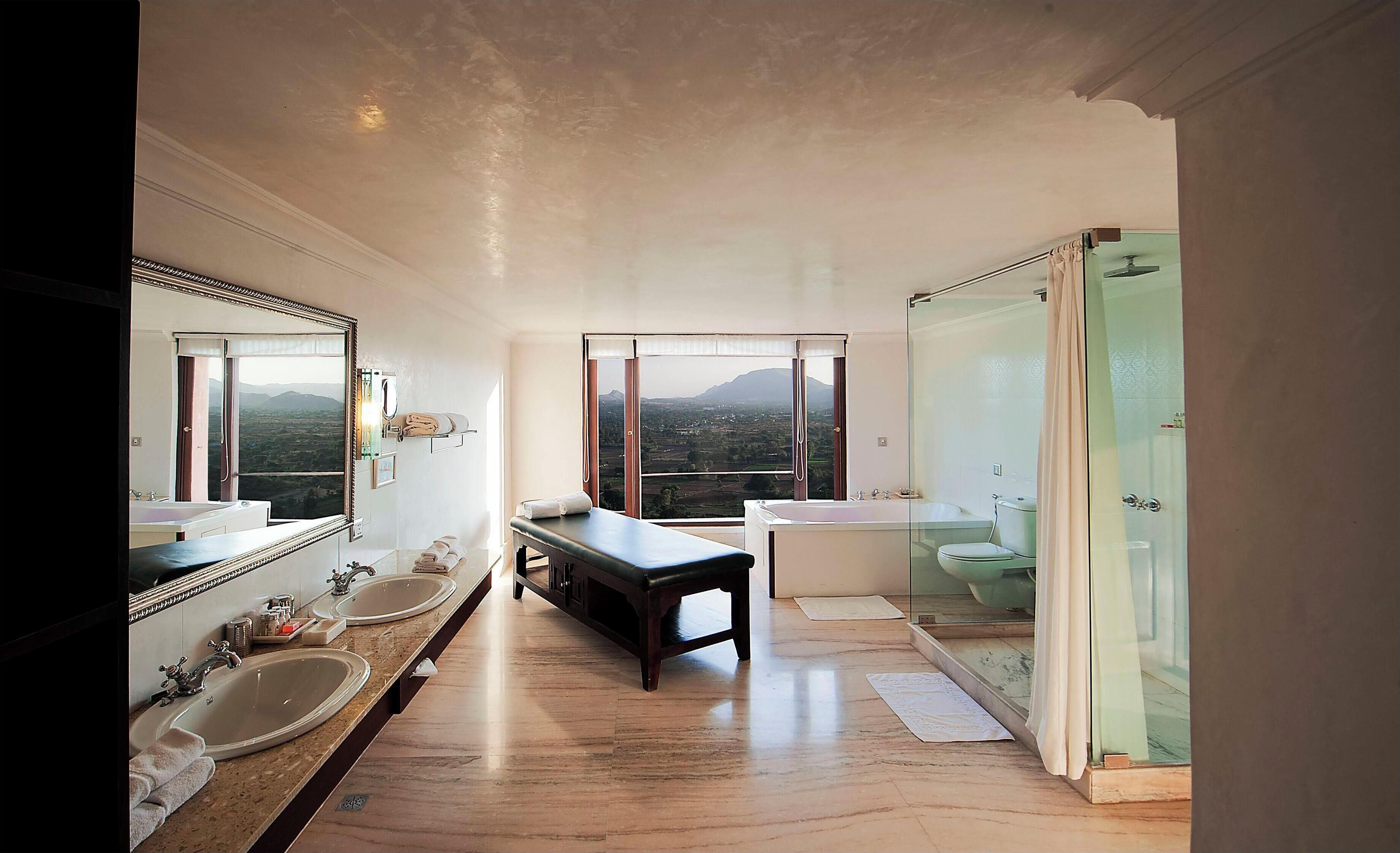 honeymoon suite with jaccuzi | bathroom | shower, free toiletries, slippers, towels