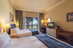 Standard Twin Room | In-room safe, desk, free WiFi, bed sheets - Sibaya Lodge (Hillhead)