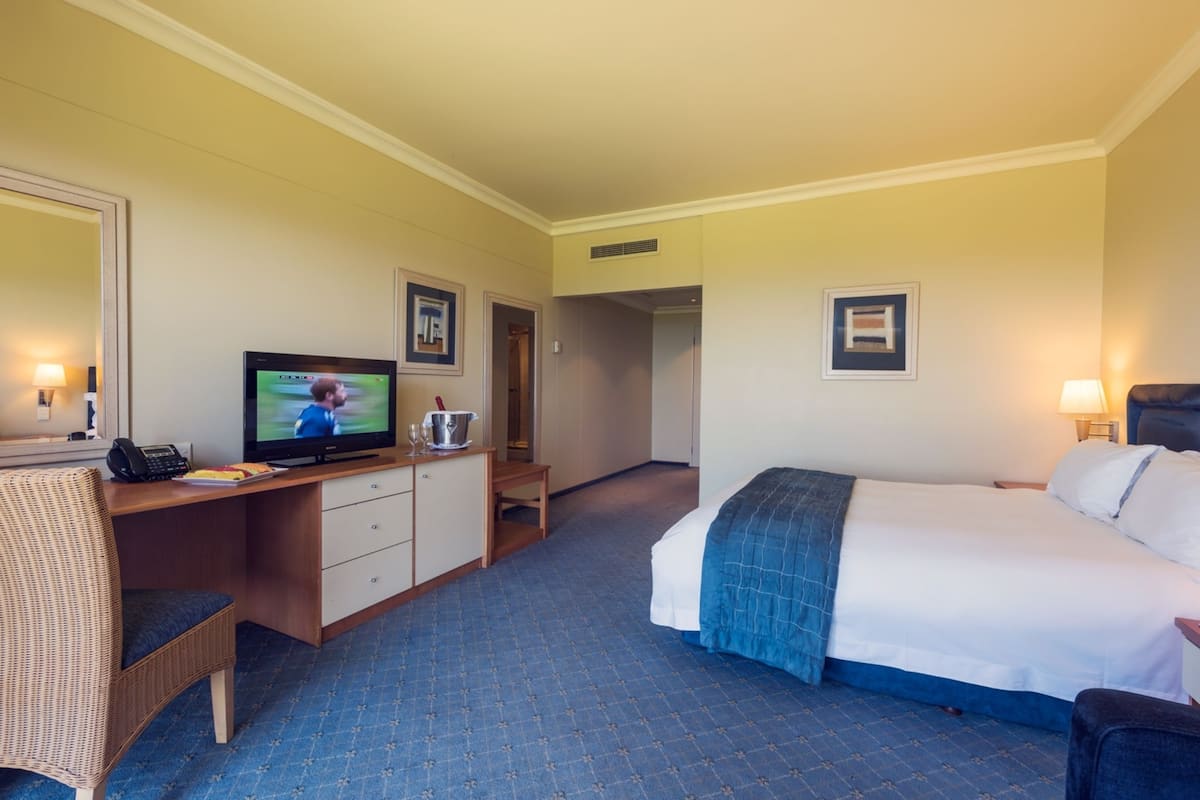 In-room safe, desk, free WiFi, bed sheets