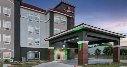 La Quinta Inn & Suites by Wyndham Decatur