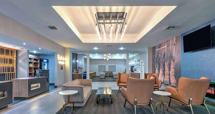 La Quinta Inn & Suites by Wyndham Decatur