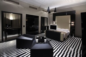 Minibar, in-room safe, soundproofing, iron/ironing board