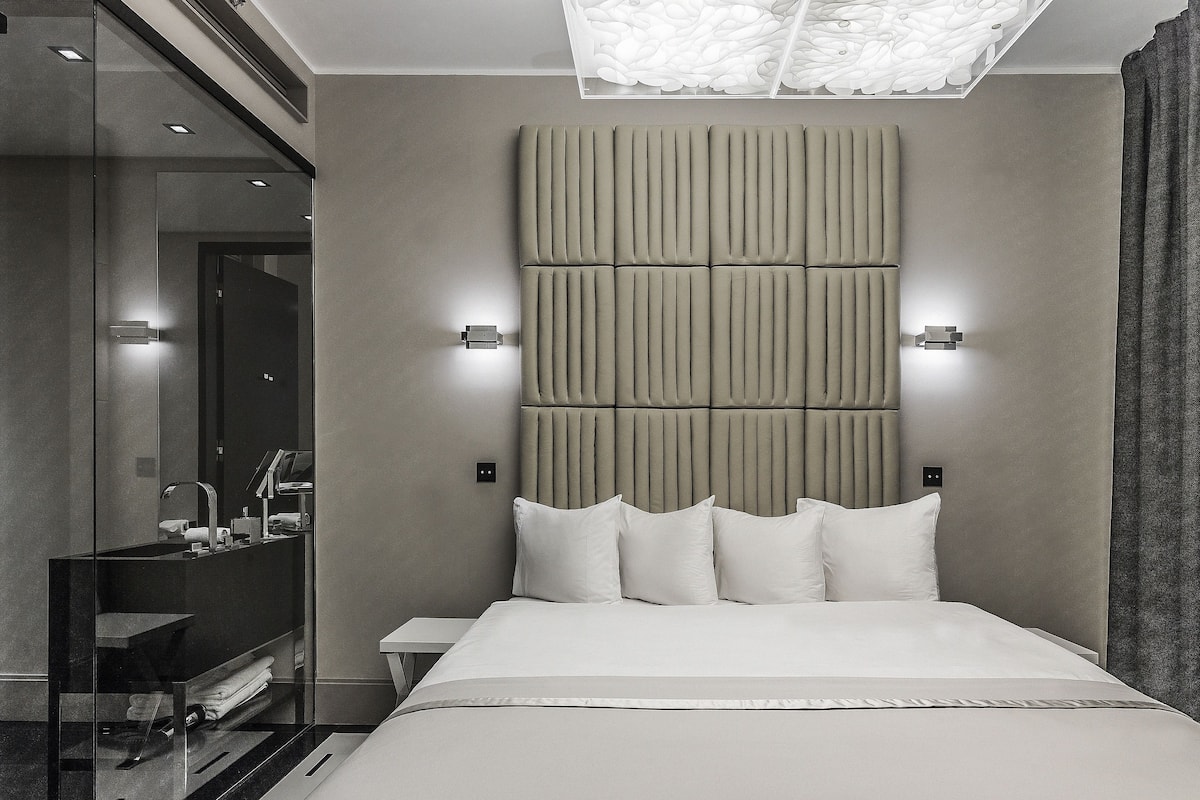 Minibar, in-room safe, soundproofing, iron/ironing board (on request)