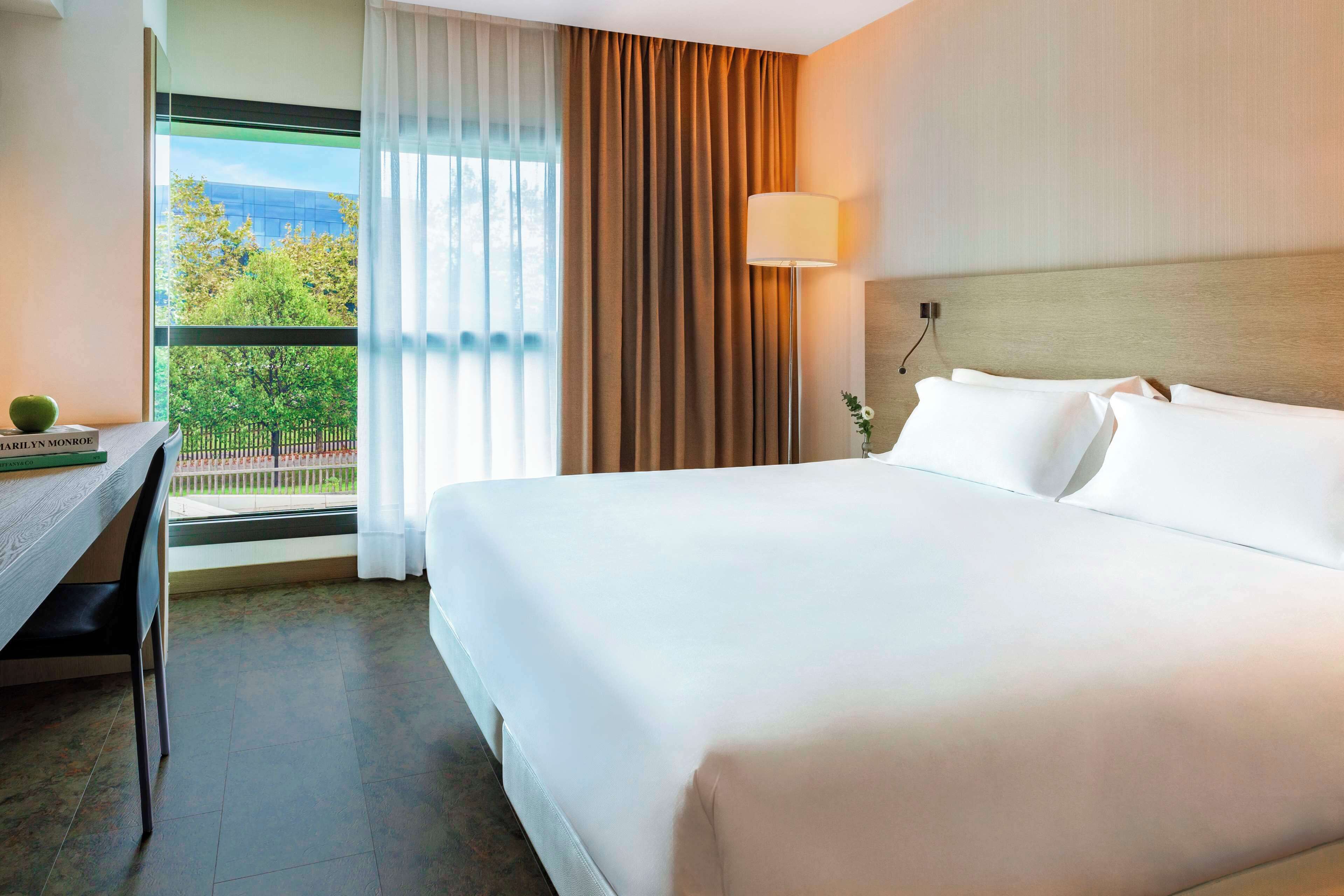 minibar, in-room safe, desk, blackout curtains