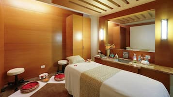 Sauna, body treatments, aromatherapy, facials, 2 treatment rooms