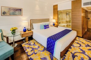 Deluxe Room, 1 Queen Bed, City View