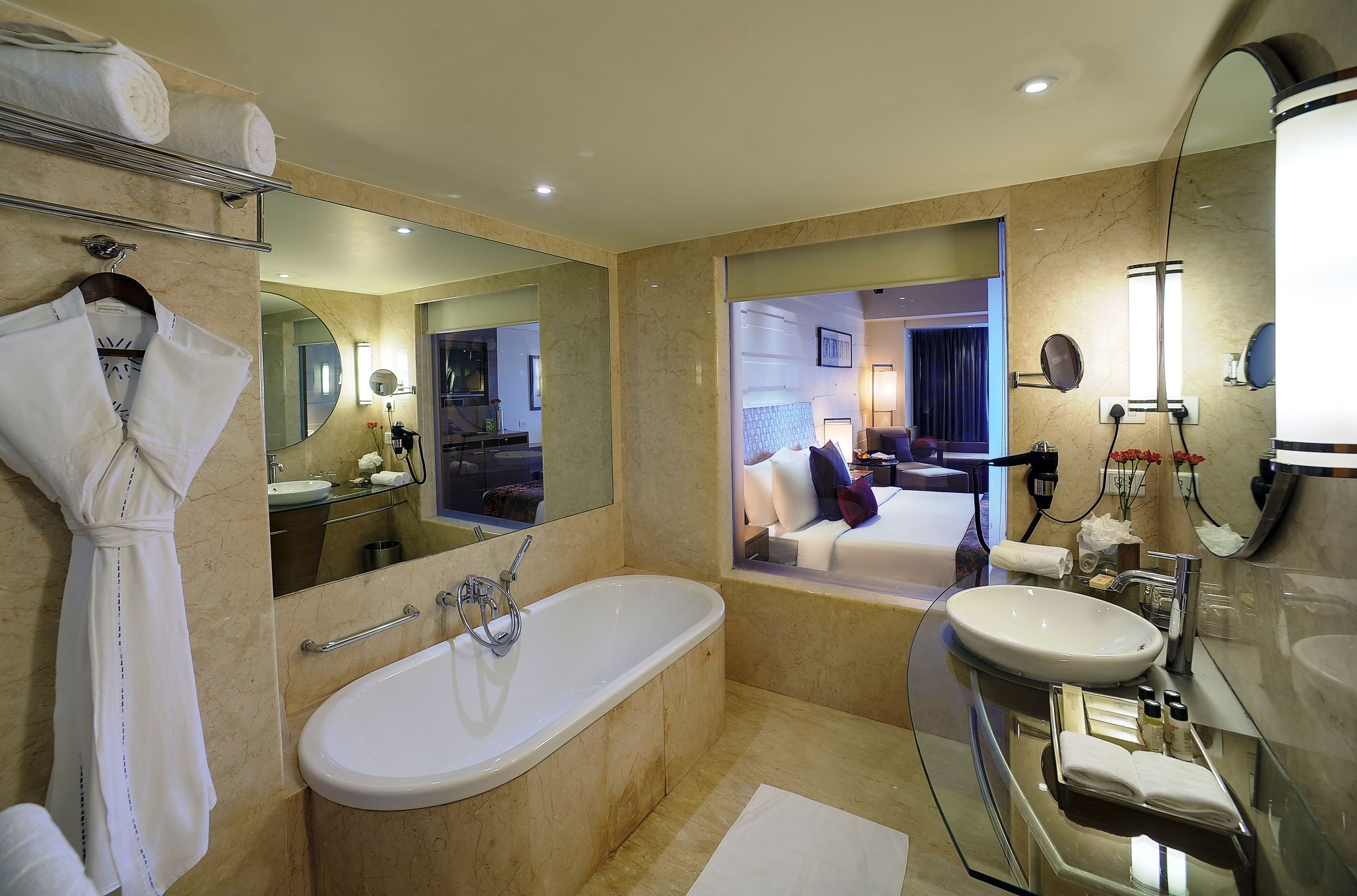 separate bathtub and shower, rainfall showerhead, free toiletries