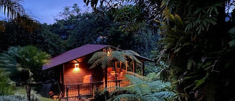 Cottage Sencillo | 3 bedrooms, minibar, in-room safe, individually decorated