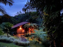 Cottage Sencillo | 3 quartos, frigobar, cofres nos quartos, individualmente decorados