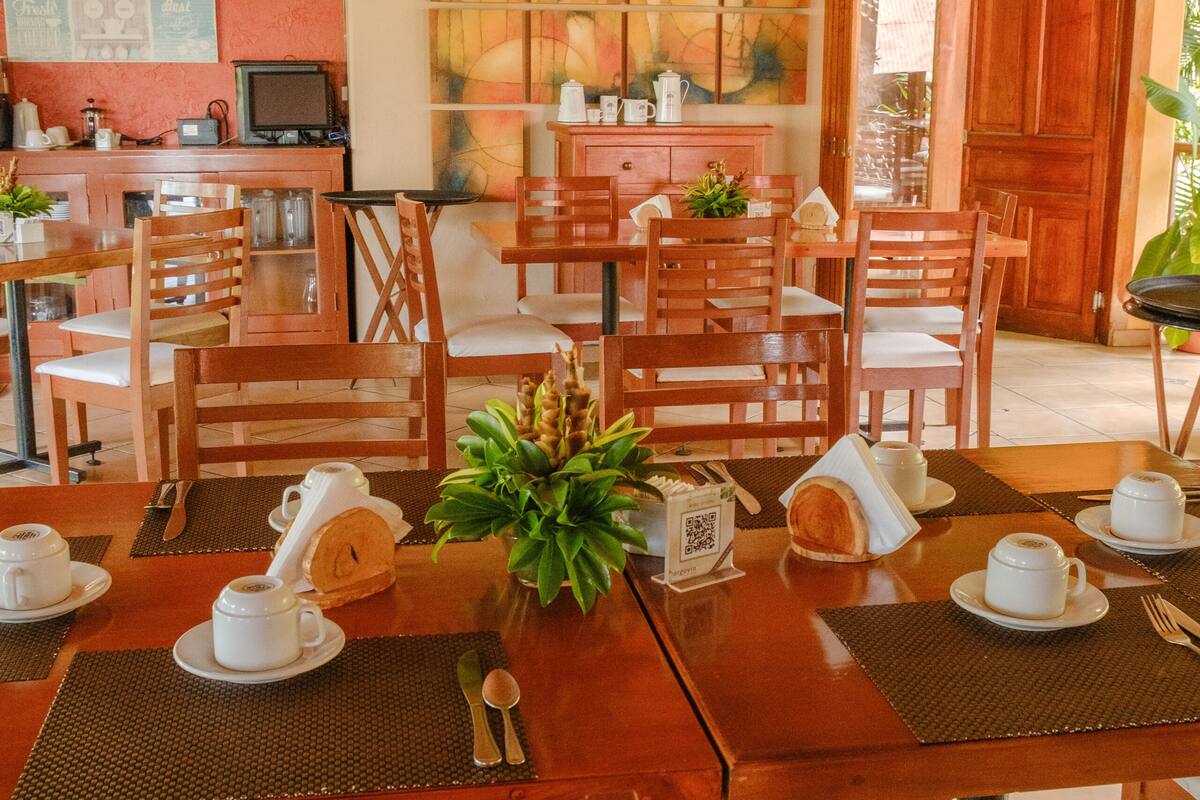 breakfast, lunch, dinner served; mexican cuisine