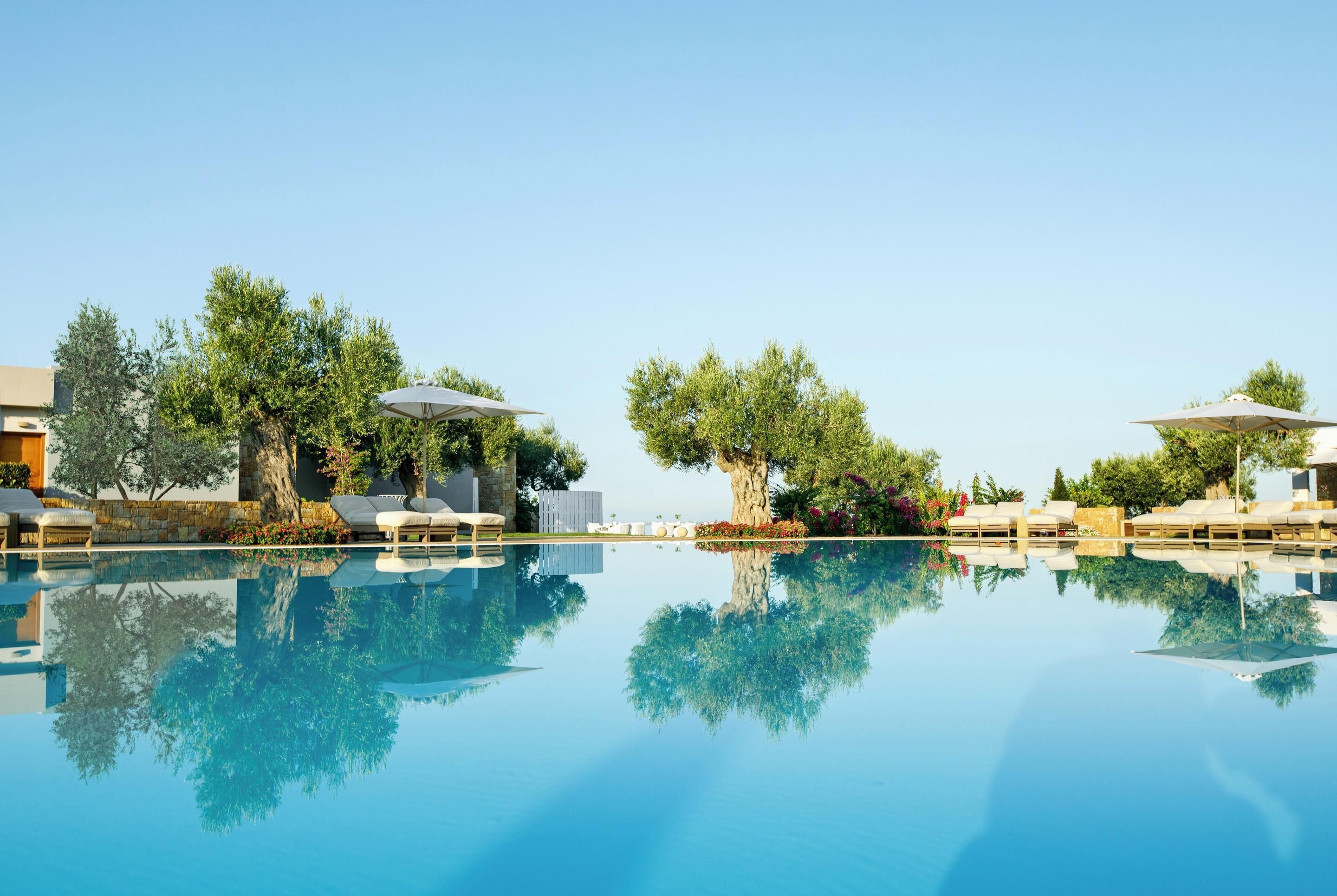 Indoor pool, 3 outdoor pools, pool umbrellas, sun loungers