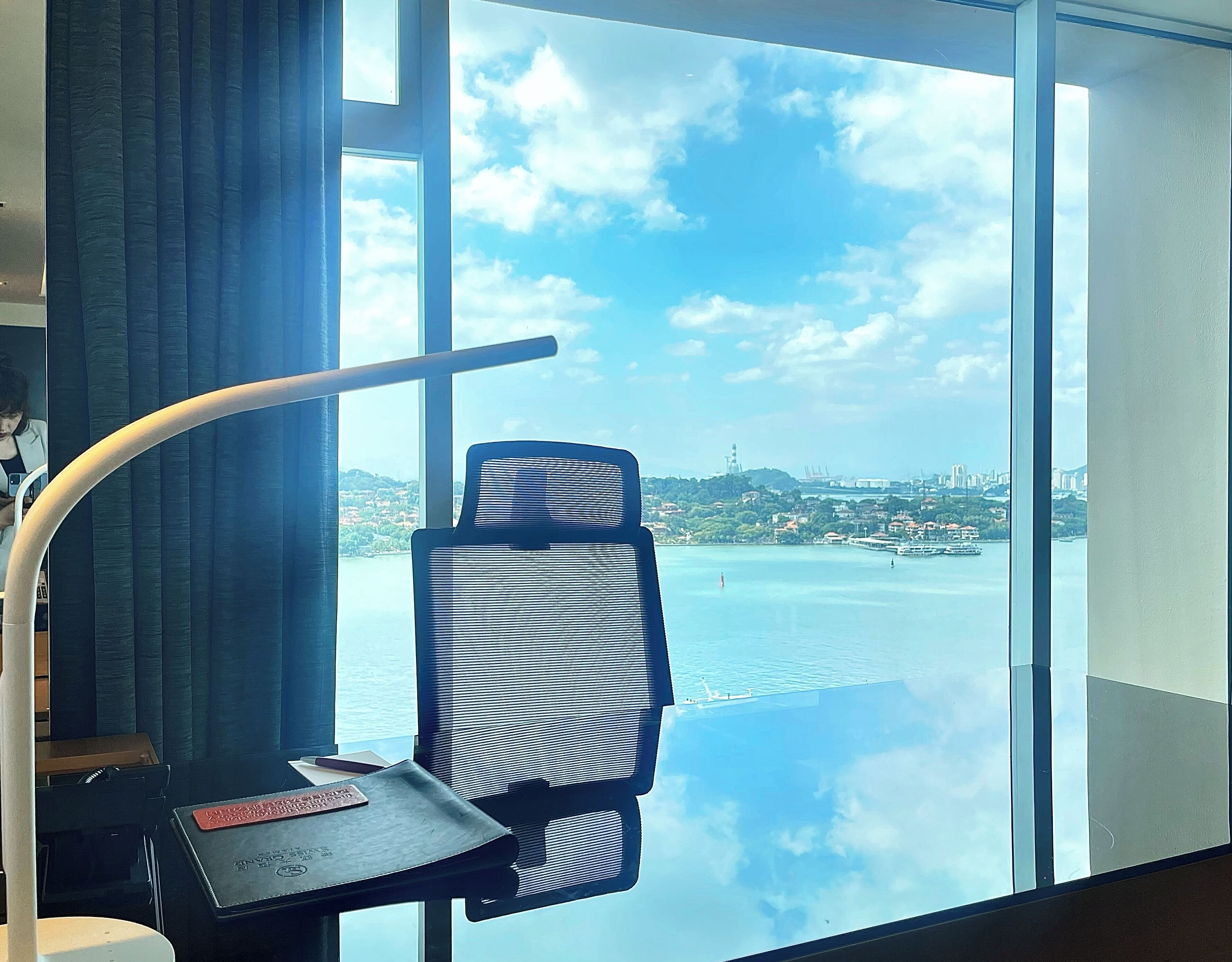 premium gulangyu view king | down duvets, in-room safe, desk, laptop workspace