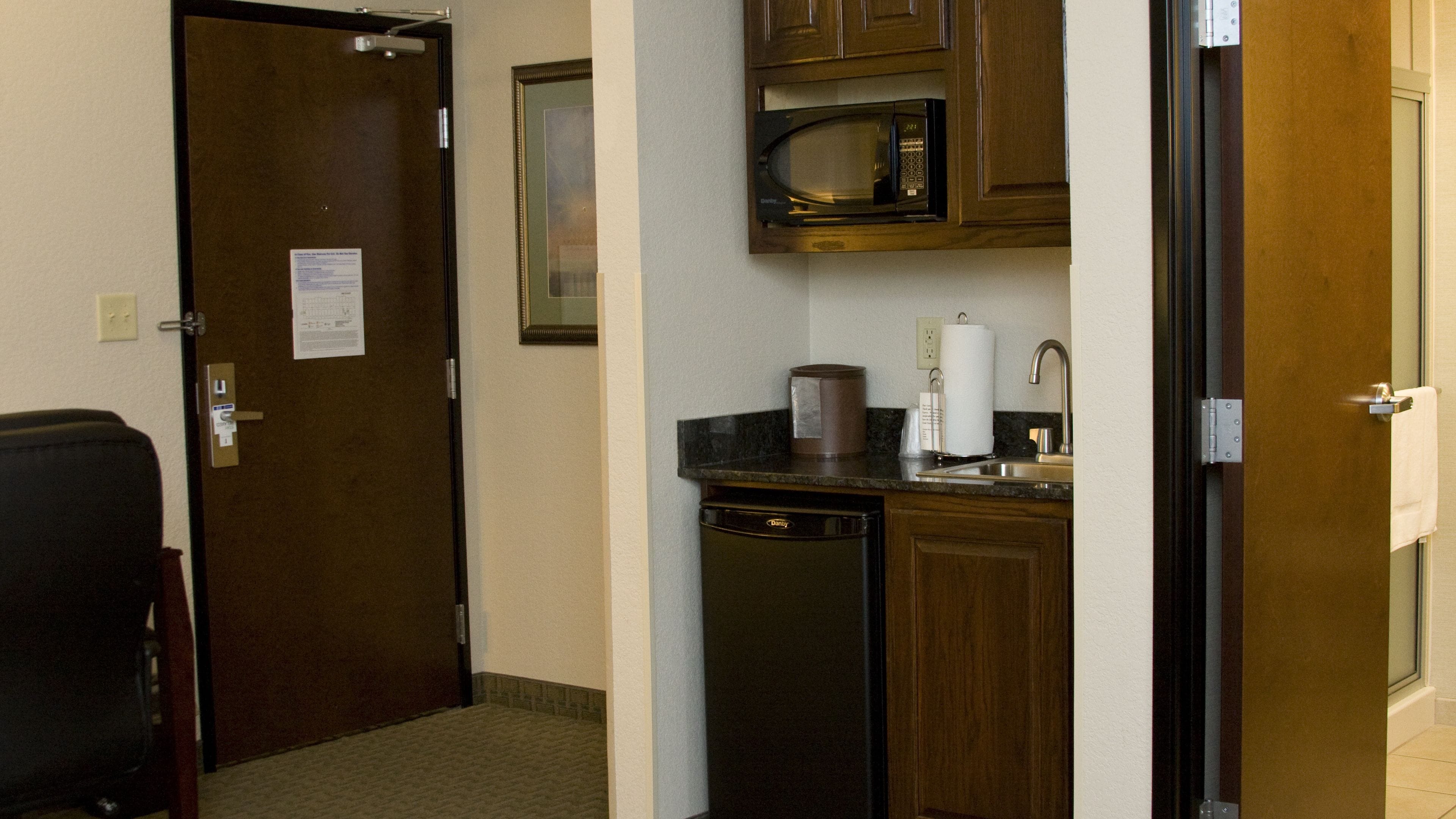 1 bedroom, in-room safe, desk, iron/ironing board