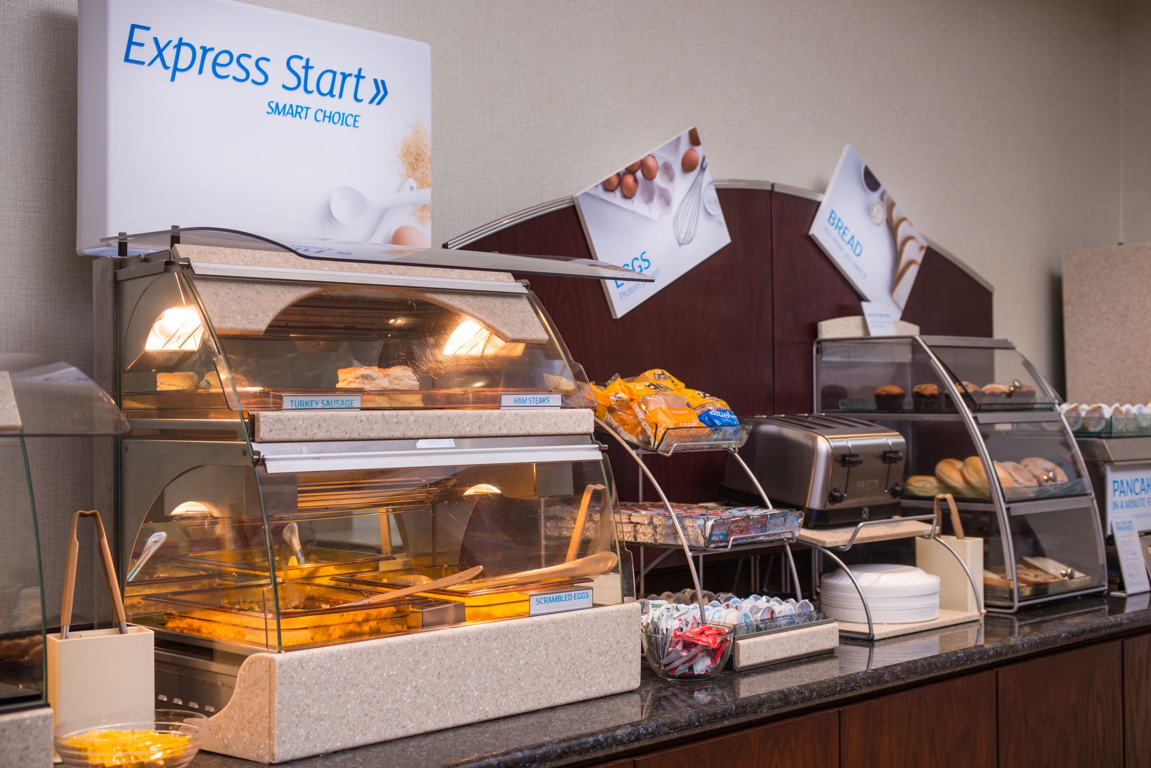 free buffet breakfast