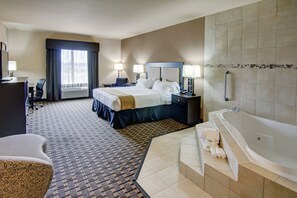 In-room safe, desk, iron/ironing board, free cribs/infant beds - Holiday Inn Express & Suites Paris, Texas by IHG (Paris)