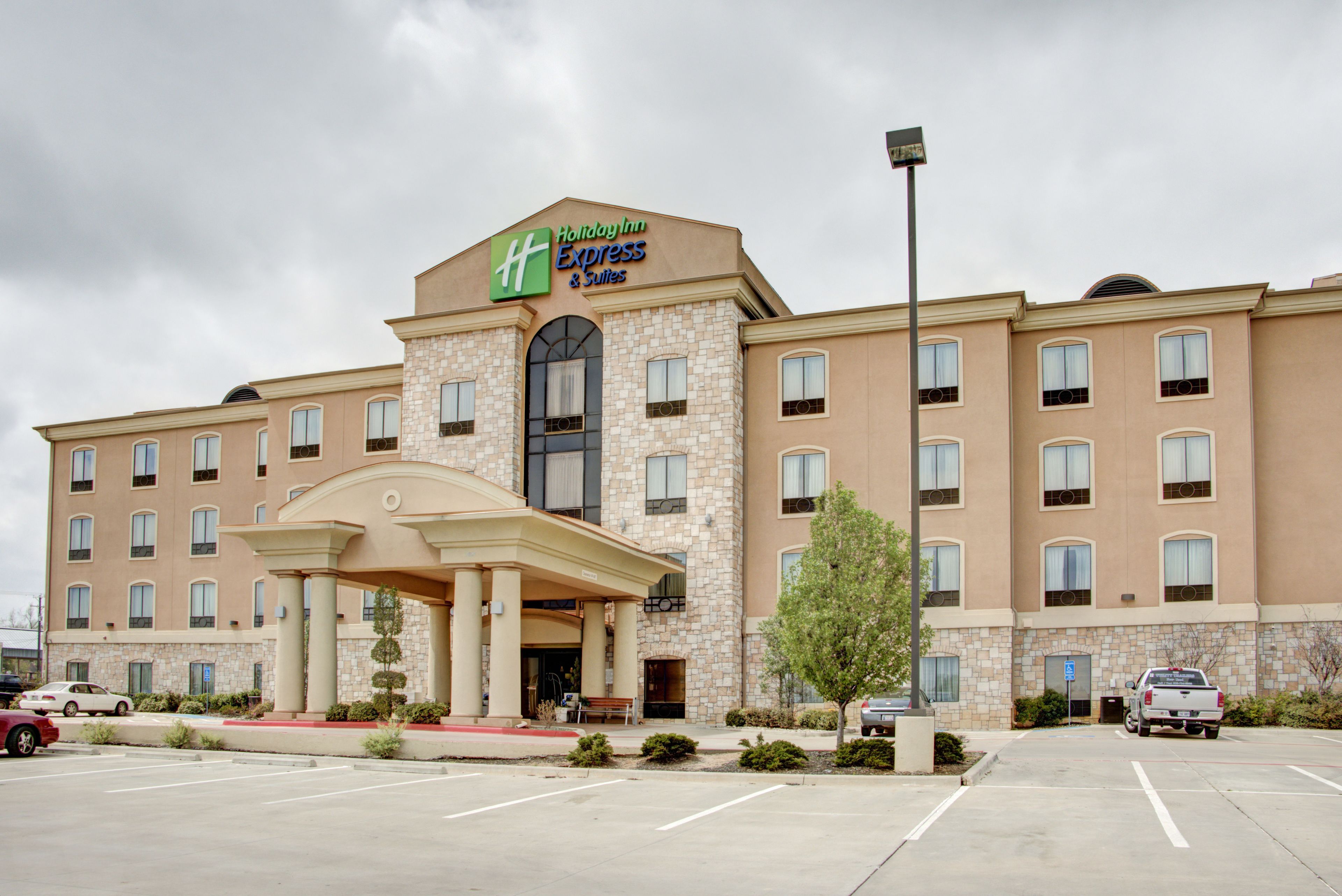 Vista frontal de la propiedad