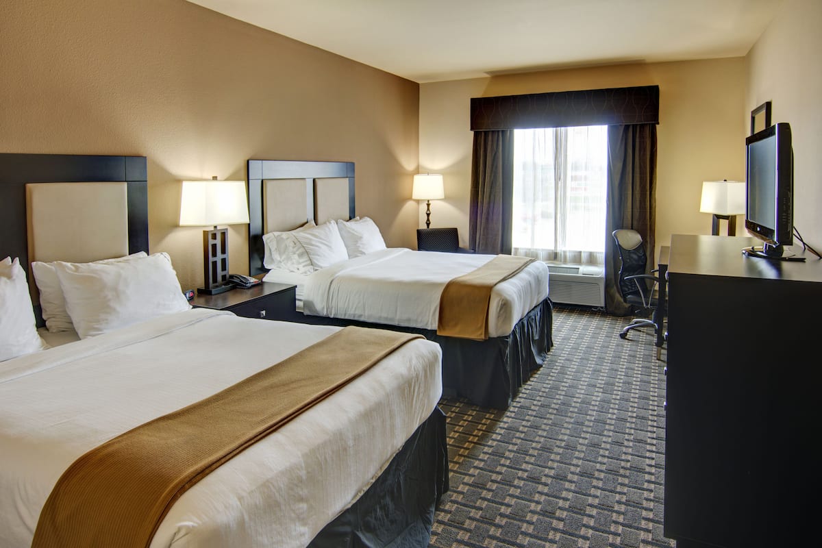 In-room safe, desk, iron/ironing board, free cribs/infant beds