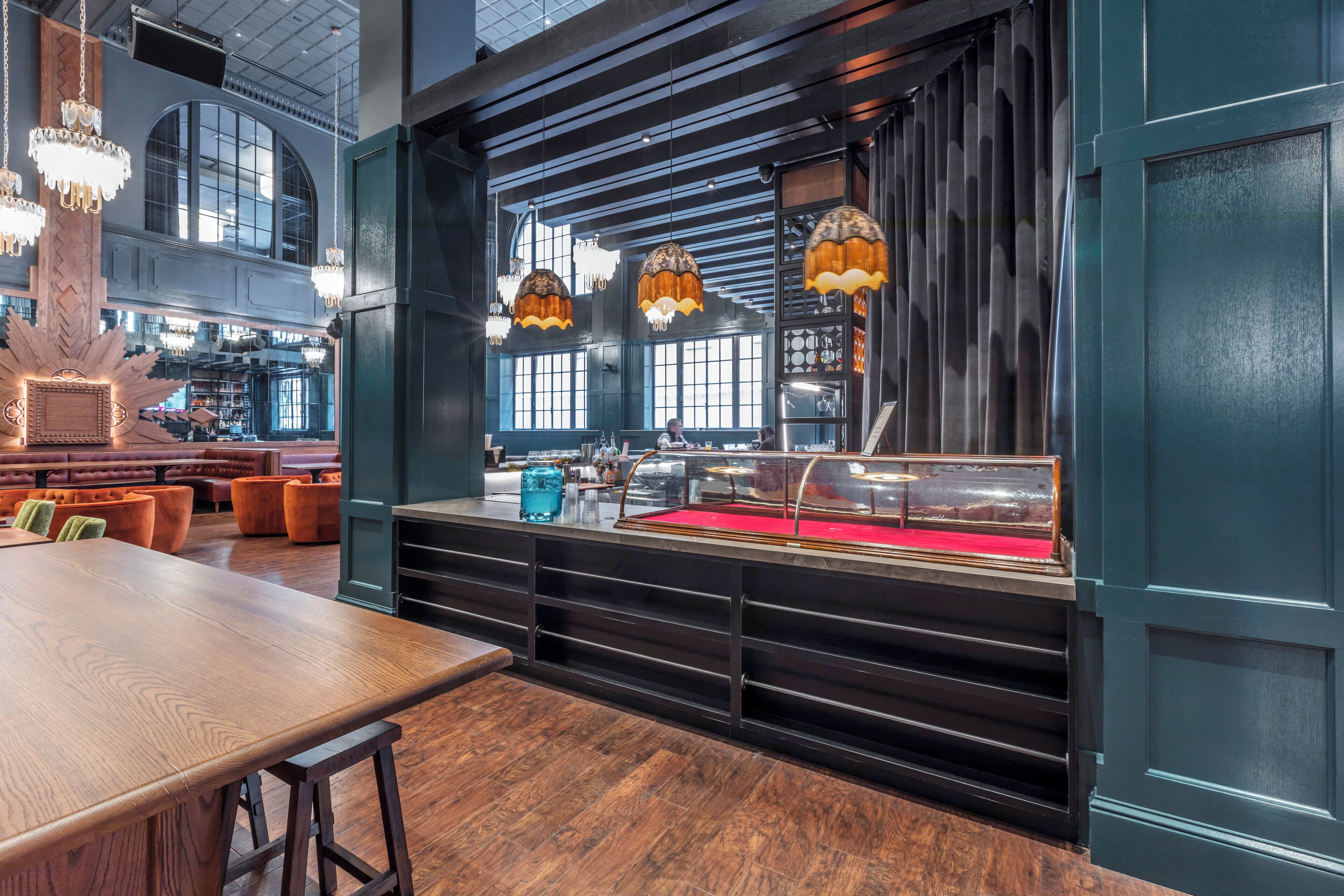 breakfast, lunch, dinner served; american cuisine