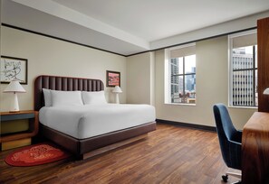 Premium bedding, pillow-top beds, in-room safe, desk - Hotel Indigo Nashville - The Countrypolitan by IHG (Nashville)