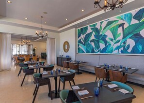 2 Restaurants; Frühstück, Mittagessen und Abendessen werden serviert