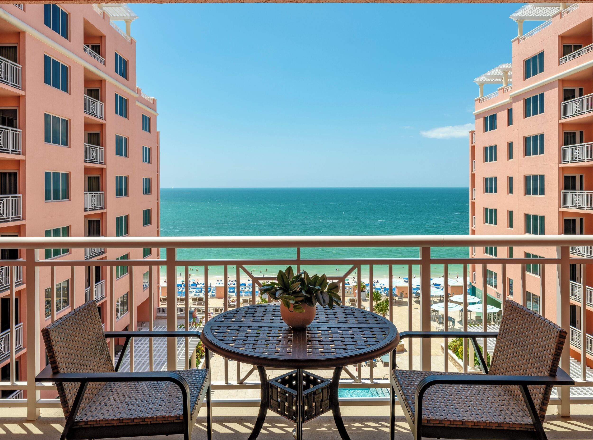 Näkymä rannalle/valtamerelle