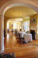 Desayuno completo incluido todos los días 