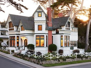 Exterior - Green Gables Inn, A Four Sisters Inn (Pacific Grove)