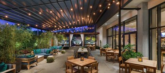 雅典大學區英迪格酒店 IHG 旗下酒店