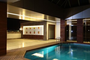 季節限定屋外プール