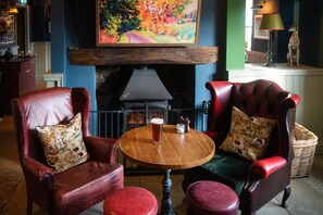 Interior - The Carnarvon Arms (Newbury)