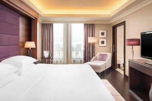 Presidential-Suite, 1 Schlafzimmer | Hochwertige Bettwaren, Zimmersafe, Schreibtisch, Verdunkelungsvorhänge