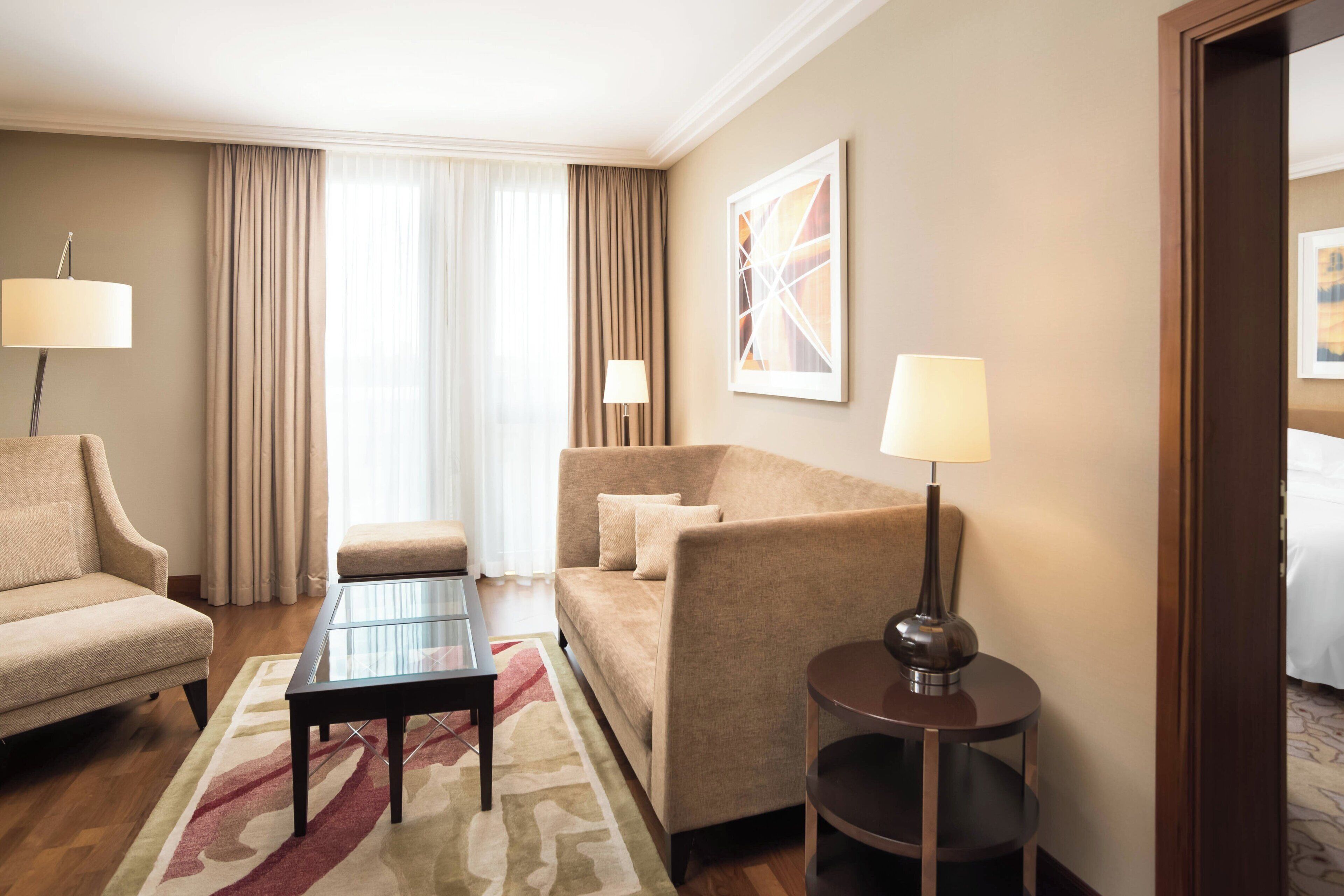 executive suite, 1 bedroom | premium bedding, in-room safe, desk, blackout curtains
