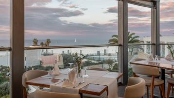 2 restaurants servant le déjeuner