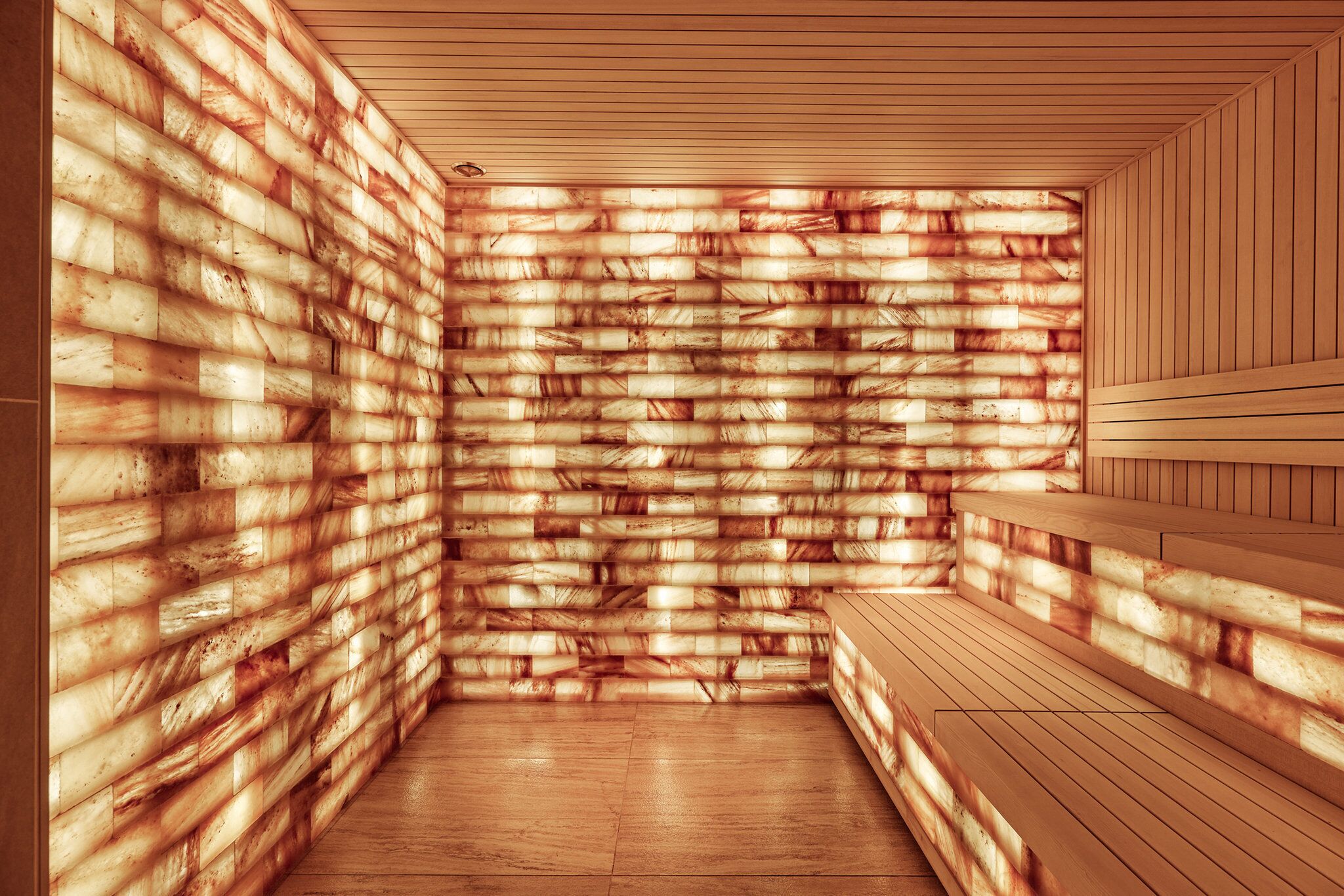 Couples treatment rooms, sauna, steam room, body treatments