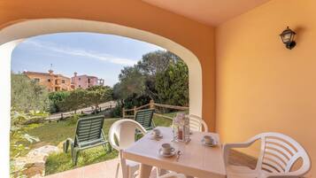 Villa Standard, 1 camera da letto, lato giardino | Terrazza/patio