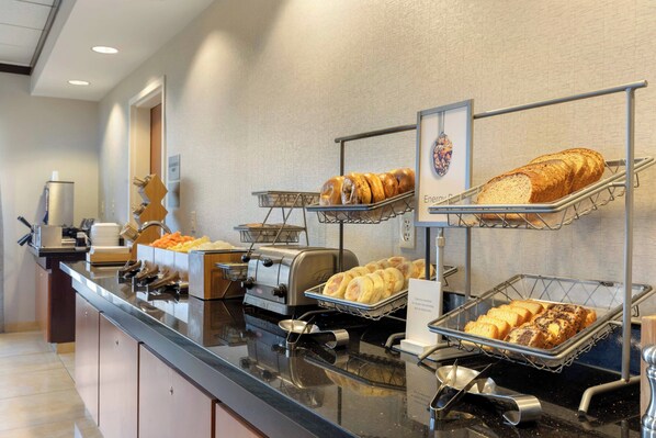 Desayuno continental incluido todos los días