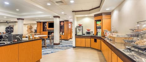 Free daily continental breakfast